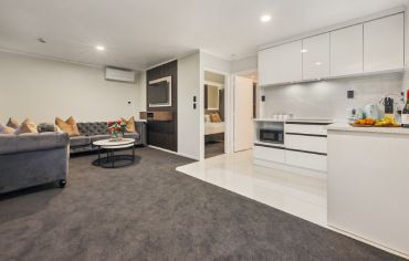 Luxury Spa Suite